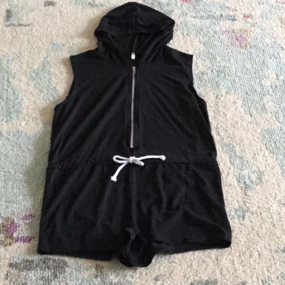 NWOT - Women’s Hooded Romper - Black